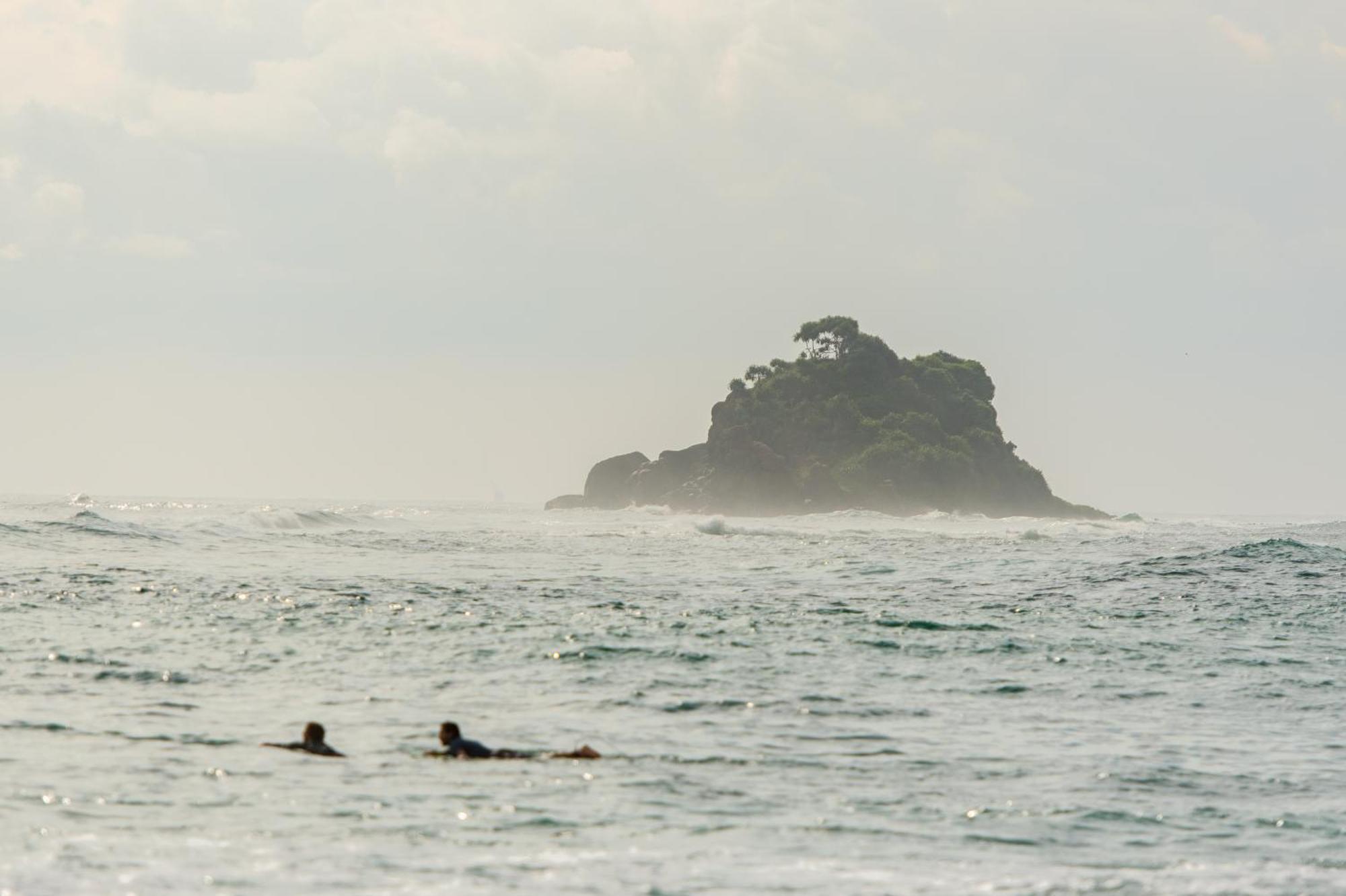 Ram'S Surfing Beach,Midigama East Exteriör bild