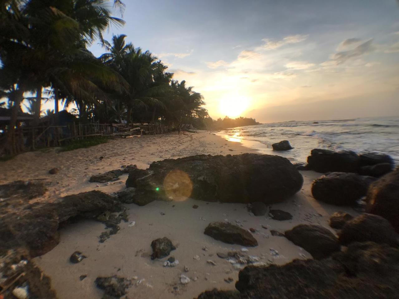 Ram'S Surfing Beach,Midigama East Exteriör bild